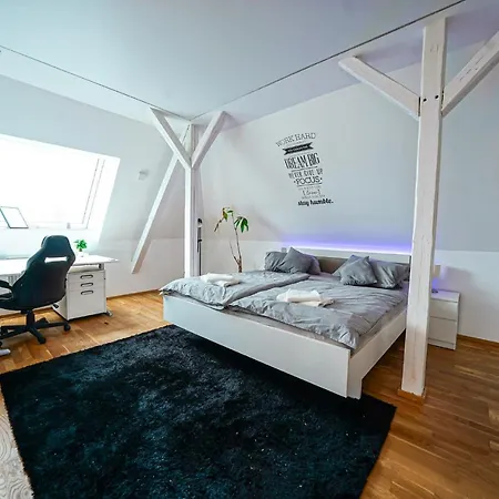 Modern Maisonette - 4br - By Slight Edge *