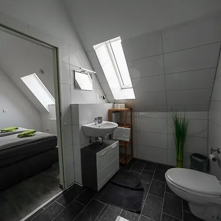 Modern Maisonette - 4br - By Slight Edge Essen