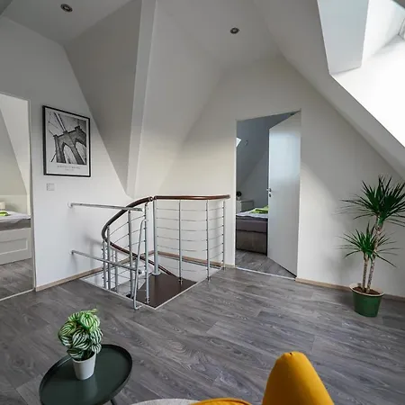 Modern Maisonette - 4br - By Slight Edge Apartment Essen
