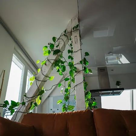 Apartment Modern Maisonette - 4br - By Slight Edge *